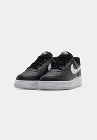 Nike AIR FORCE 1 07 Black/White