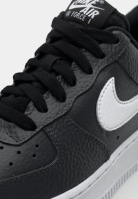 Nike AIR FORCE 1 07 Black/White