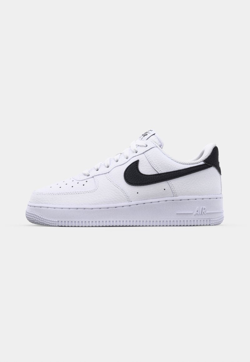 Nike AIR FORCE 1 07 White/Black