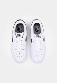 Nike AIR FORCE 1 07 White/Black